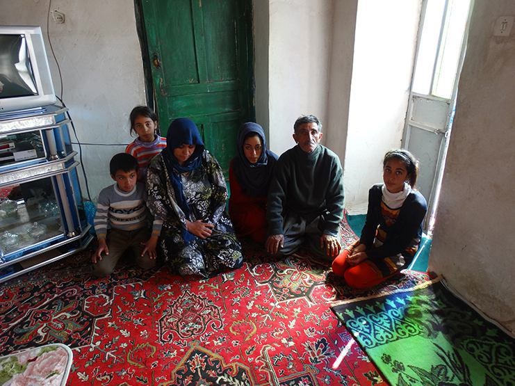 حکایت غمناک یارانه ، فقر و آوار شدن سقف خانه ای در روستای مرزی شگفتیک ارومیه
