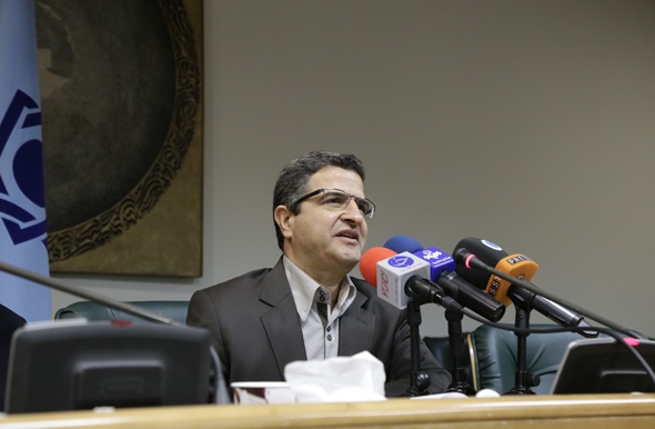 تهرانفر: تصویب قانون مبارزه با تامین مالی تروریسم موجب بهبود روابط بانکی می شود 