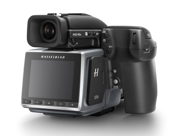 تصاویری از دو دوربین جدید هاسلبلاد برای حرفه‌ای‌ها: 115 و 91 میلیون تومان