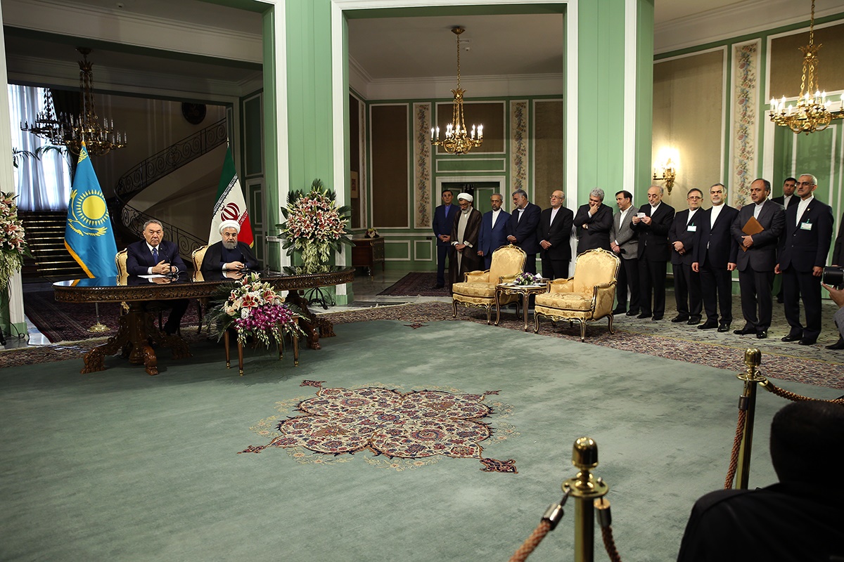 امضای 9موافقتنامه میان ایران و قزاقستان/روحانی: باید از کنفرانس کشورهای‌اسلامی صدای وحدت به گوش برسد