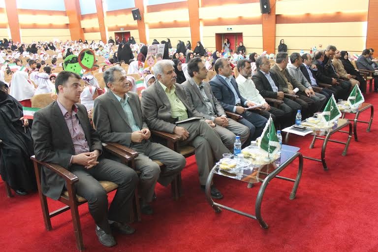 حضور نونهالان سمنانی در جشنواره بهترین ها از دور ریختنی ها حضور نونهالان سمنانی در جشنواره بهترین ها از دور ریختنی ها