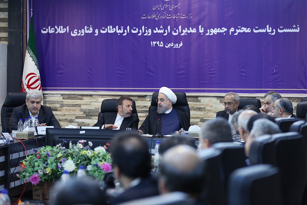 روحانی:حق مداخله در زندگی خصوصی مردم را نداریم/نکند خدای نکرده شبکه اجتماعی خارجی امین مردم شود