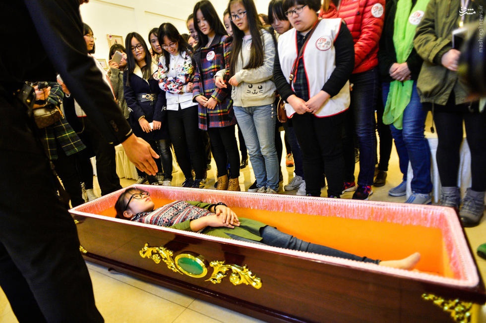 علاقه جوانان چینی برای تجربه مرگ