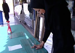 تنها زنان شیشه بر در ایران 
