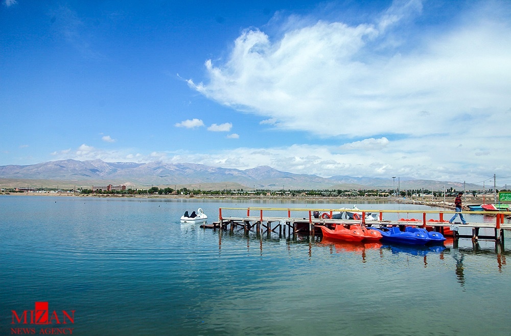 دریاچه ارومیه در روزهایی که آب دارد