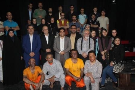 حضور شهردار رشت در افتتاحیه یک نمایش تئاتر حضور شهردار رشت در افتتاحیه یک نمایش تئاتر