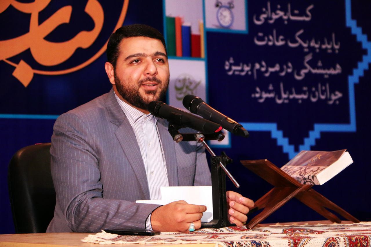عضویت رایگان کتابخانه های عمومی گیلان در اولین روز خرداد عضویت رایگان کتابخانه های عمومی گیلان در اولین روز خرداد