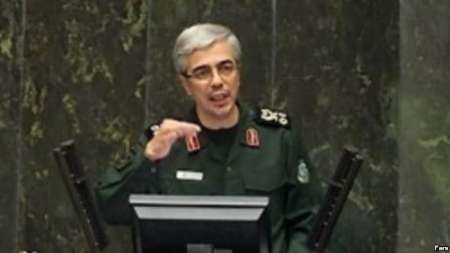 کنایه یک نیروی ارشد نظامی به شعار دولت نهم/ برخی «ما می‌توانیم» را لغلغه زبان کرده بودند
