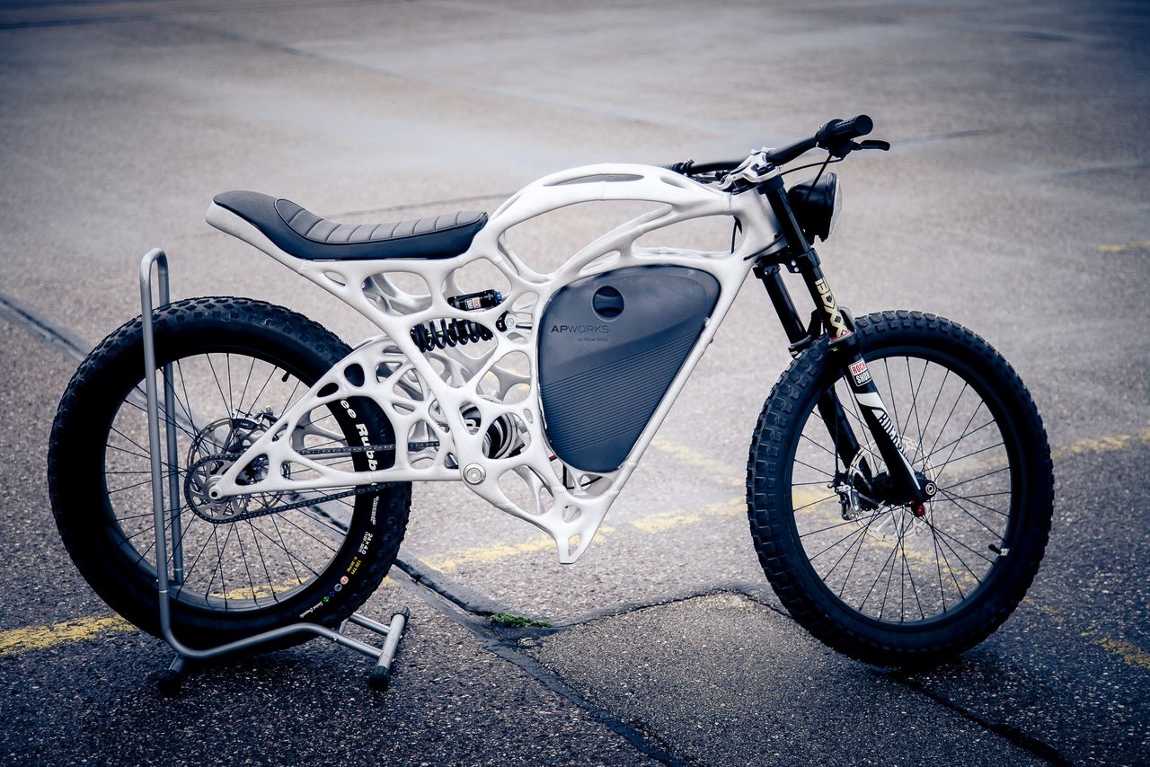اولین موتورسیکلت جهان ساخته‌شده با پرینتر سه بعدی توسط ایرباس را ببینید