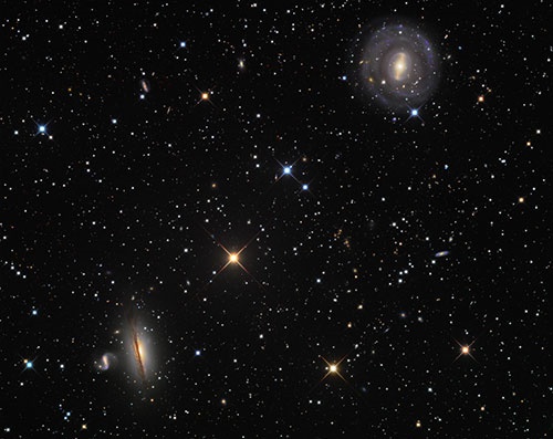 همه دوستان کهکشان NGC 5078/عکس روز ناسا 