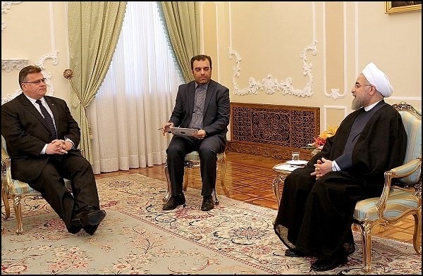 روحانی: حمایت از تروریست‌ها برای پشبرد اهداف سیاسی و منطقه‌ای انتخاب مناسبی نیست