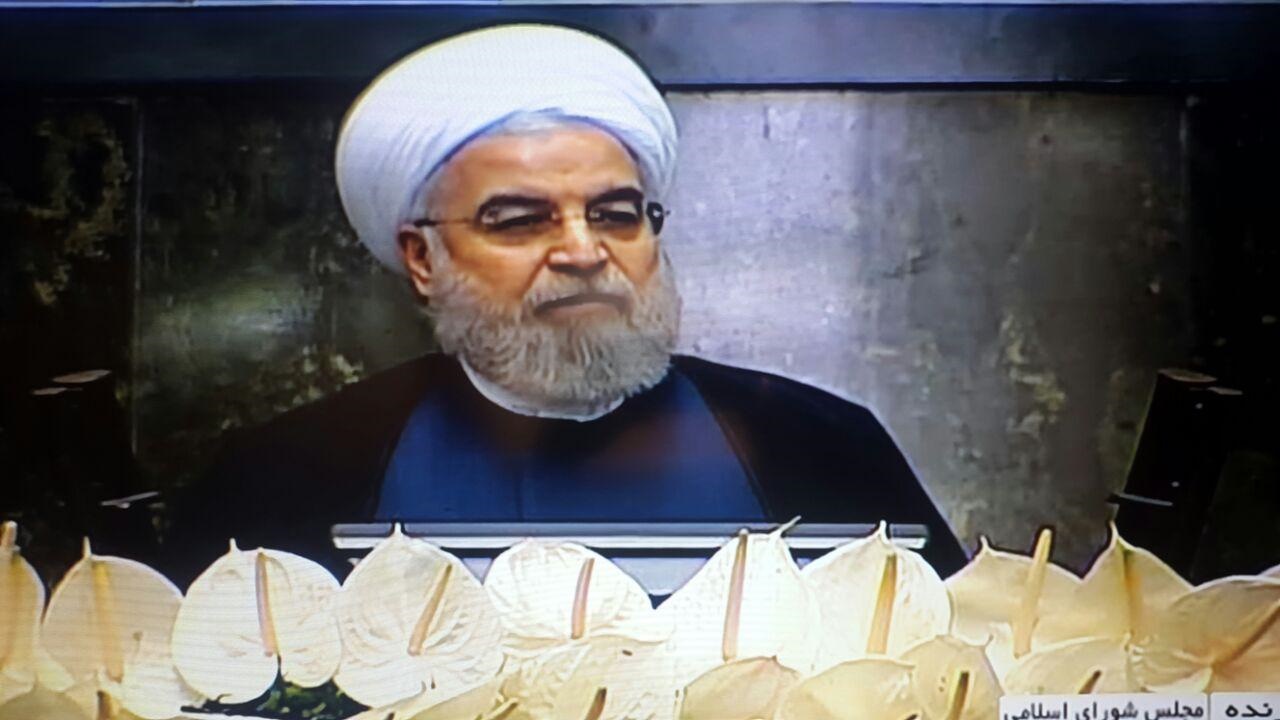 روحانی: برای حل مشکلات به شفافیت قوانین نیاز داریم نه تورم قوانین