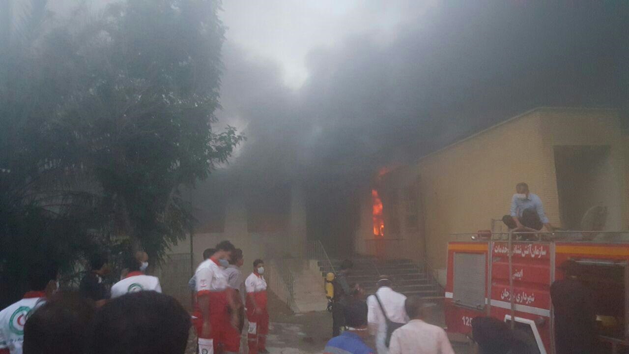 آتش سوزی در بیمارستان برازجان جان یک نفر را گرفت/تصاویر