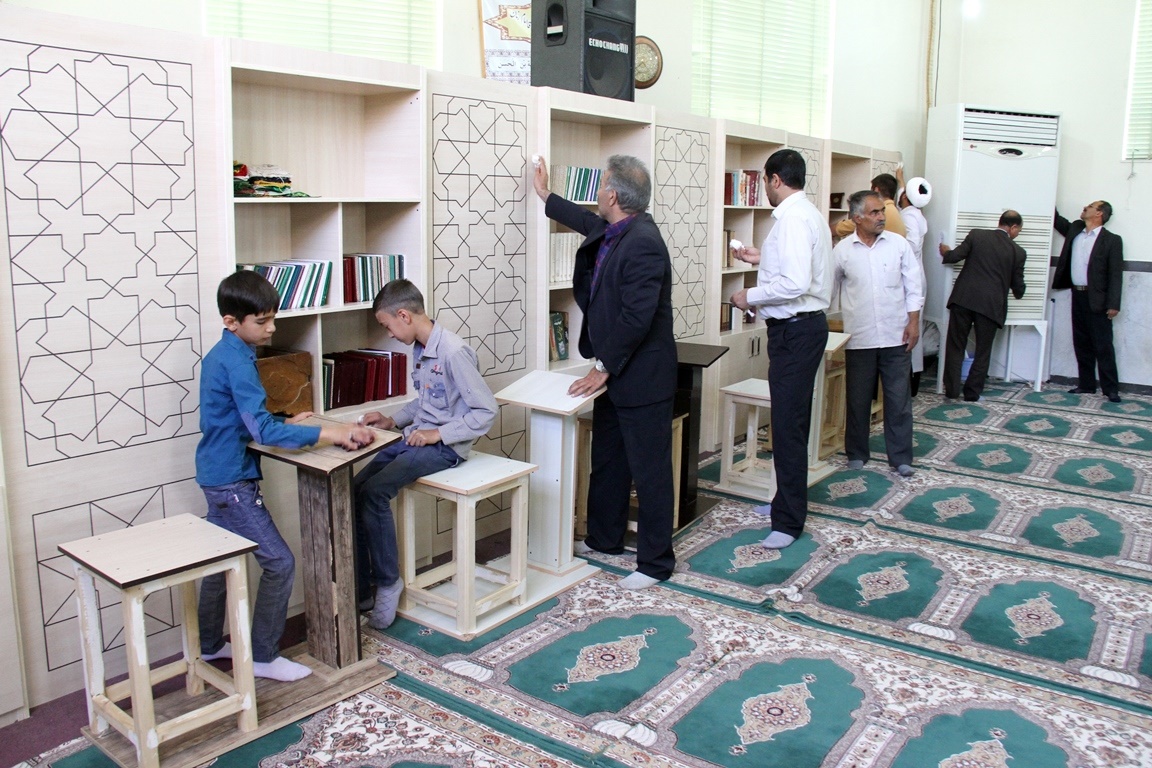 با حضور مسئولان استان؛ مراسم غبارروبی و عطرافشانی مساجد استان  برگزار شد
