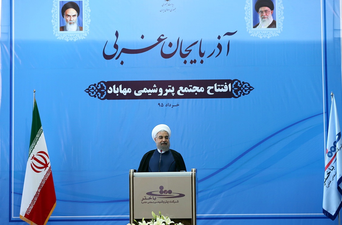 روحانی: موظف به اجرای اقتصاد مقاومتی و به حداقل رساندن تاثیر فشارها بر کشور هستیم