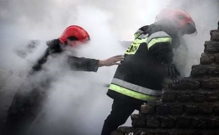 دود ناشی از آتش سوزی، چهار نفر را در فولادشهر اصفهان راهی بیمارستان کرد