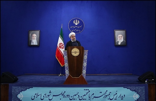 روحانی:حل و فصل مشکلات کشور در گرو "تدبیر مشترک"دولت و مجلس است/ راهیابی 18 زن به مجلس رکوردشکنی است