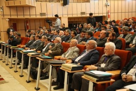 وصول طلب 80 هزارمیلیارد ریالی ازبیمه ها مهمترین چالش وزارت بهداشت است وصول طلب 80 هزارمیلیارد ریالی ازبیمه ها مهمترین چالش وزارت بهداشت است