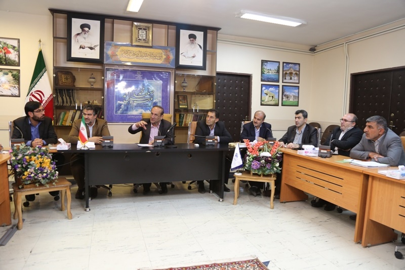ضرب الاجل استاندار چهارمحال و بختیاری برای رفع مشکلات سه طرح در مرکز استان