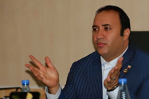 خیر خرم آبادی یک دهنه پل در مرکز استان می سازد 