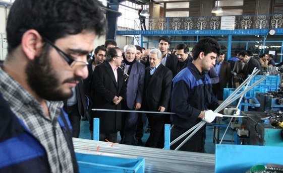 70 درصد از واحدهای تولیدی رزن فعال هستند