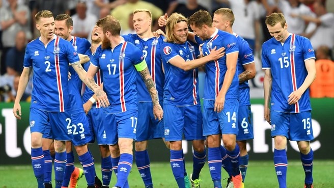 تمام جمعیت ایسلند شاهد شگفتی‌آفرینی برابر انگلیس