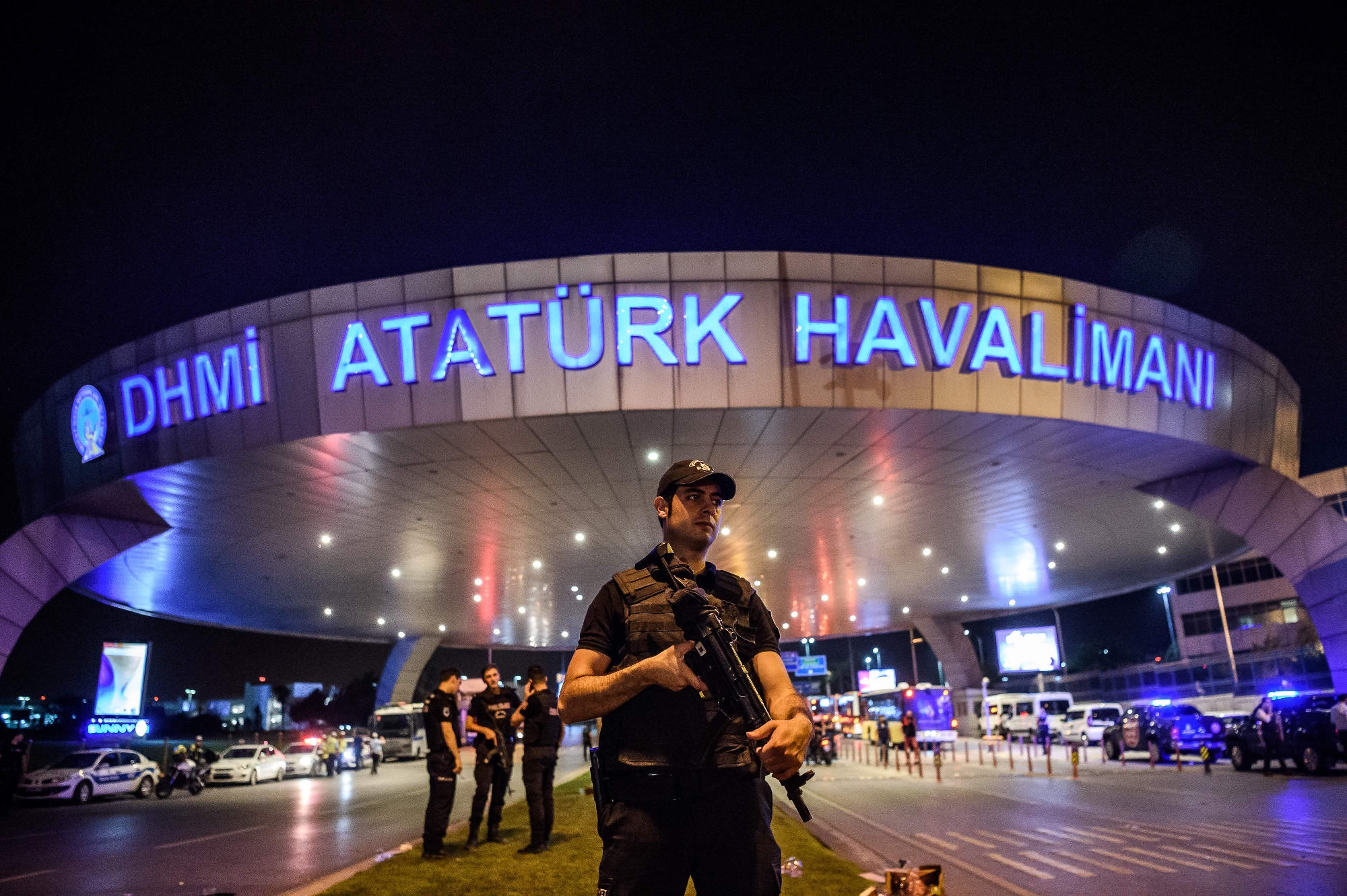 انفجار انتحاری در فرودگاه آتاتورک ترکیه| 10 کشته تاکنون