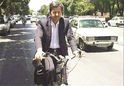 سه‌شنبه‌های بدون خودرو را تجربه کرده‌اید؟/ دوچرخه سواری رضا کیانیان و یک شهردار در روز وسط هفته