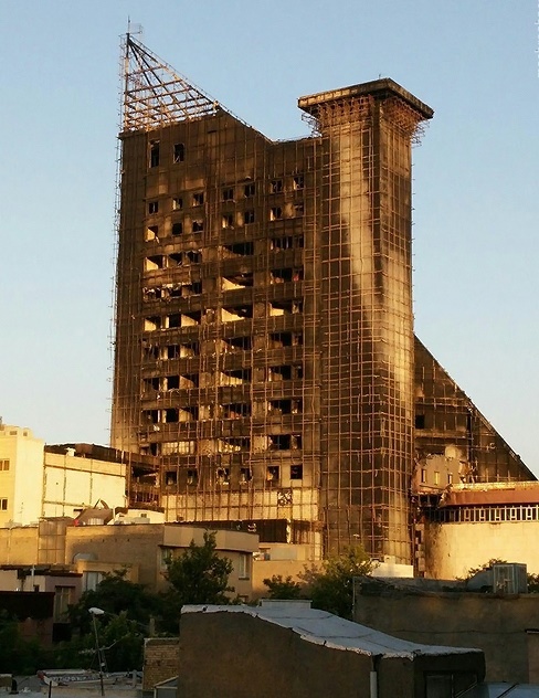 عکس | برج سلمان مشهد؛ پس از آتش‌سوزی