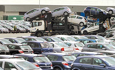 نتیجه نظر خواهی خبرآنلاین در مورد عوامل اصلی رکود حاکم بر بازار خودرو : کیفیت پایین و قیمت بالا
