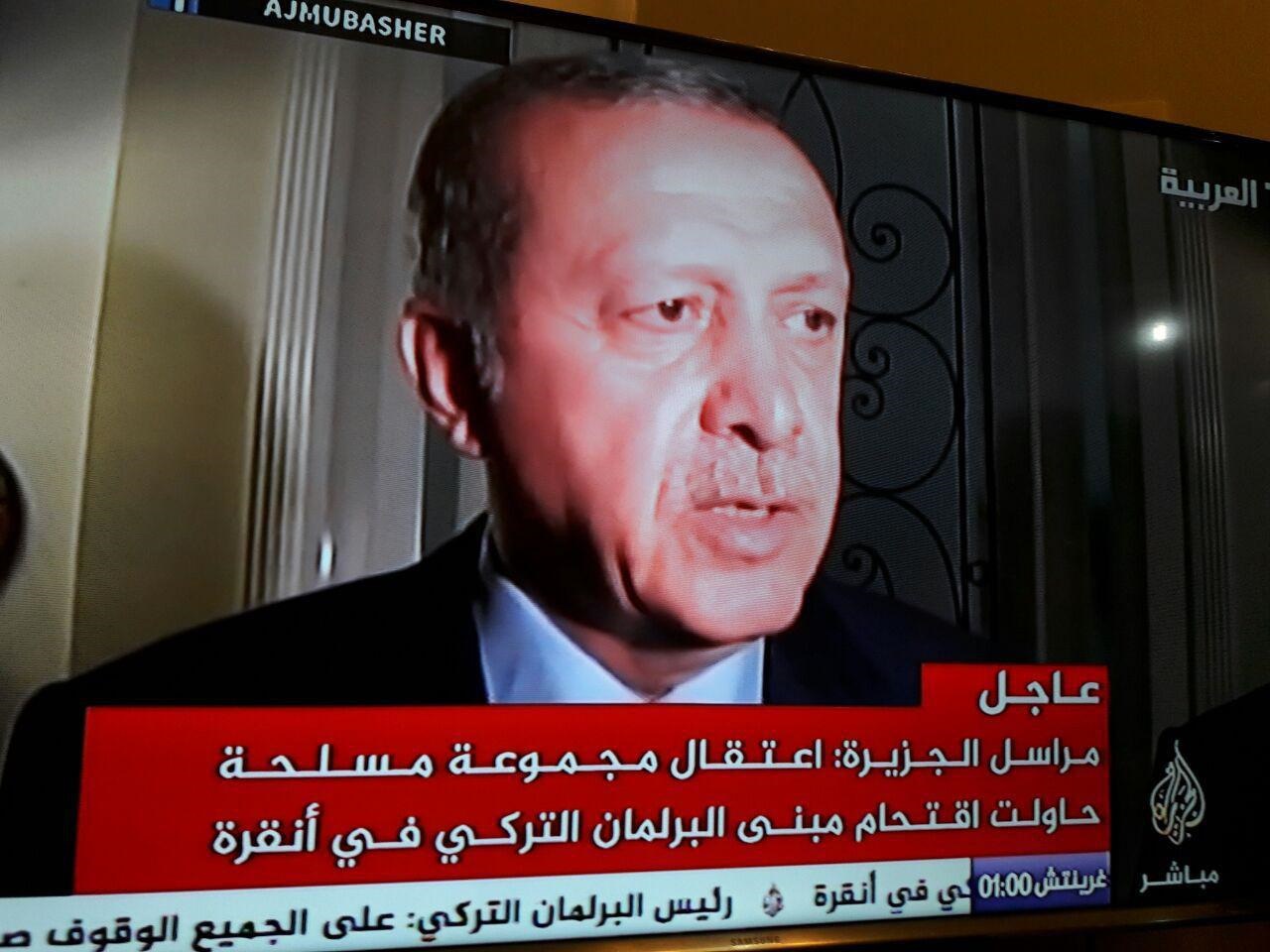 اردوغان در فرودگاه استانبول مصاحبه کرد: کودتا شکست خورده/ هر هواپیمایی را با موشک می‌زنیم