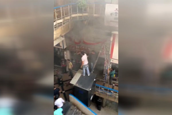 ویدئو | آتش سوزی یک پاساژ در میدان امام‌خمینی تهران