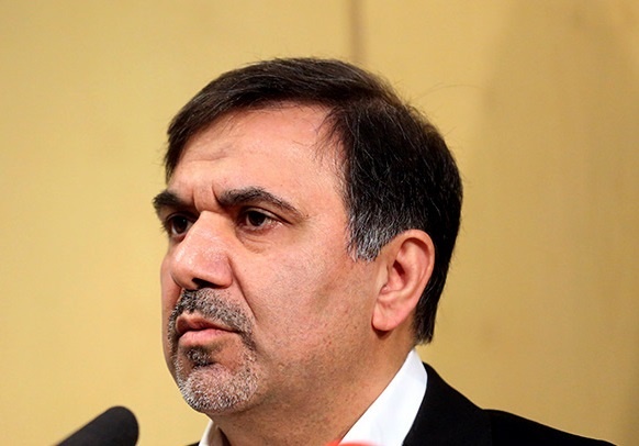 وزیر راه و شهرسازی از بیمارستان بروجن دیدن کرد