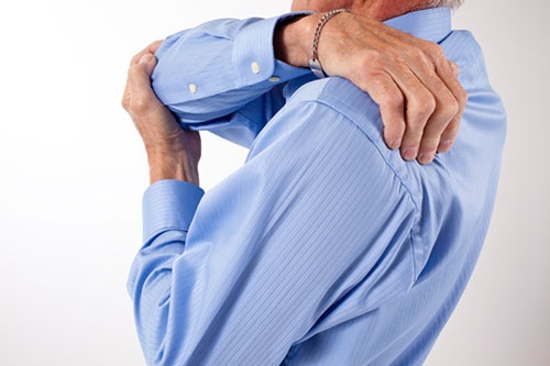 شایع‌ترین علت‌های درد شانه را بشناسید/مشاغلی که بیشتر در معرض خطر هستند