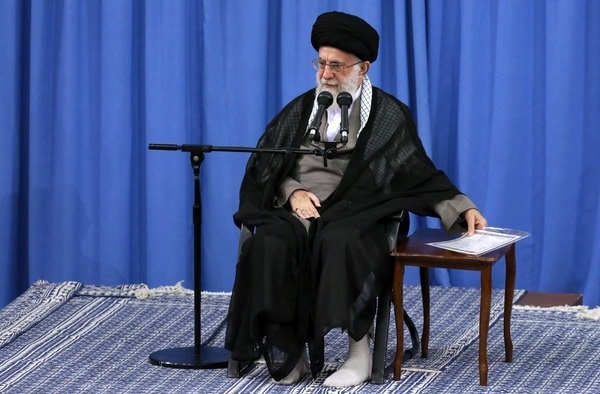 رهبر انقلاب: برجام به عنوان یک تجربه، بی‌نتیجه بودن مذاکره با آمریکا را ثابت کرد