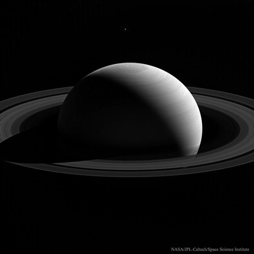 آن‌‌‌سوی زحل؛ تصویری که هیچ‌وقت از روی زمین نمی‌توان دید/عکس روز ناسا