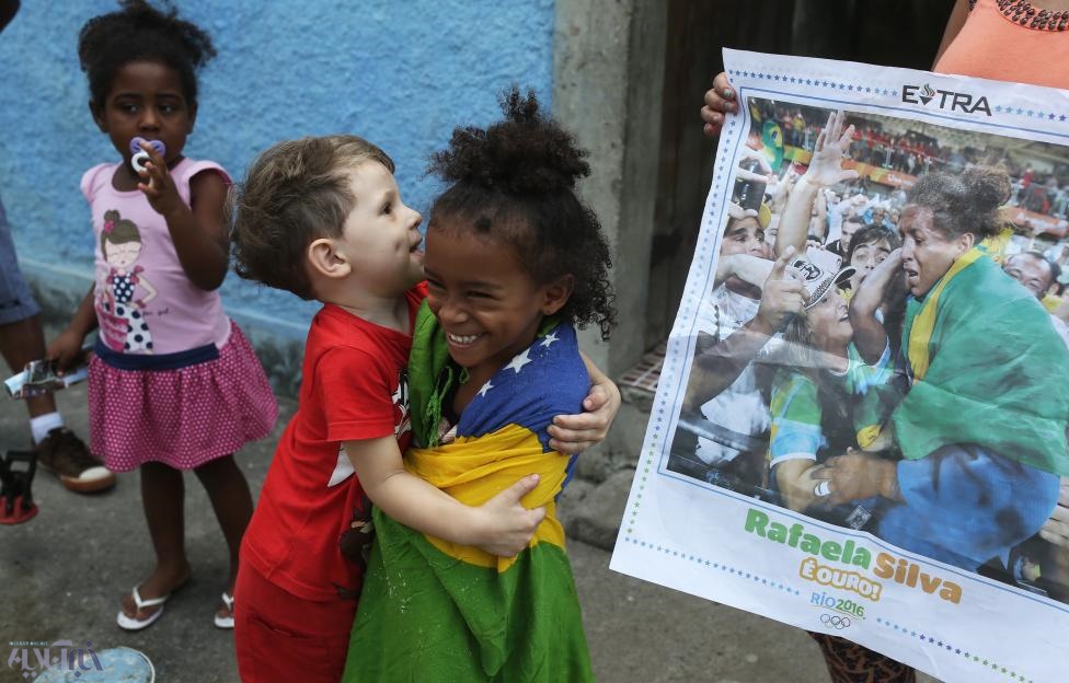 عکس | الگوبرداری کودکانه از قهرمان المپیک برزیل