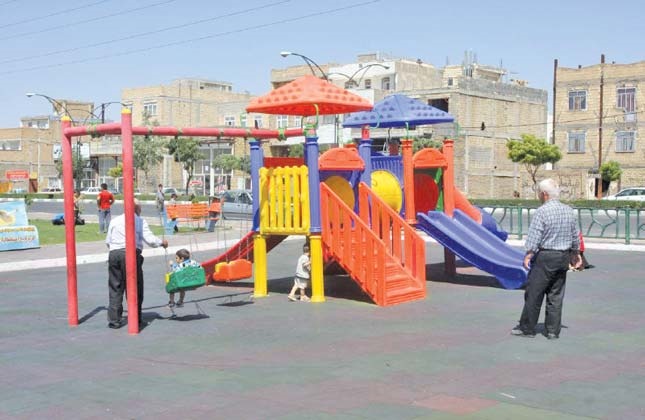 هیجان کودکی در پارک‌های ناایمن شهر