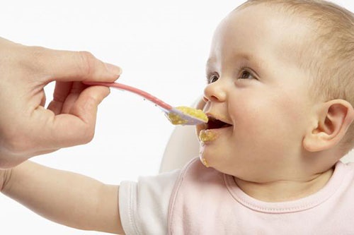 بدغذایی بچه‌تان می‌تواند تقصیر شما باشد!/تقلید از والدین در مقابل غذاها