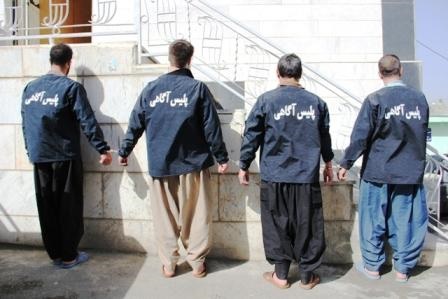 انهدام باند سارقان کیف قاپ و کشف ۵۴ فقره سرقت در کرمانشاه