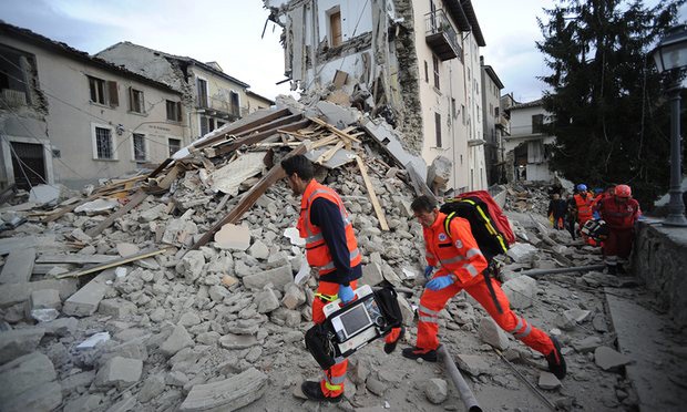 فیلم | لحظه وقوع زلزله در ایتالیا