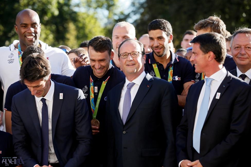 عکس | دیدار اولاند با ورزشکاران المپیک فرانسه پس از بازگشت از ریو