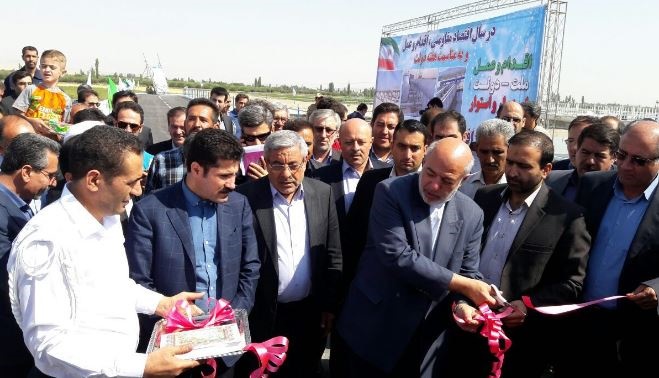 افتتاح تصفیه‌خانه و شبکه فاضلاب شهر نفده در حضور وزیر نیرو