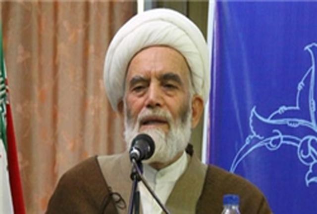 امام‌جمعه همدان: باید از سپردن مسئولیت‌ به کسانی‌که به احکام دین خدا بی‌توجه هستند پرهیز شود