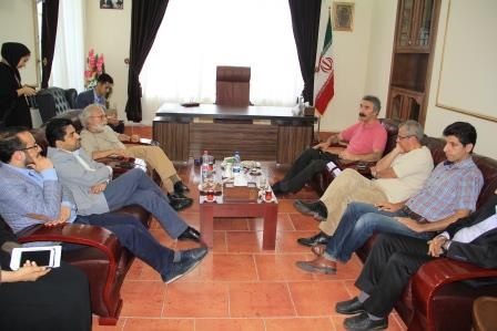 دیدار شهردار رشت با استادان برجسته موسیقی سنتی