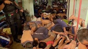 فیلم | هجوم پلیس فیلیپین به یک زندان در مانیل