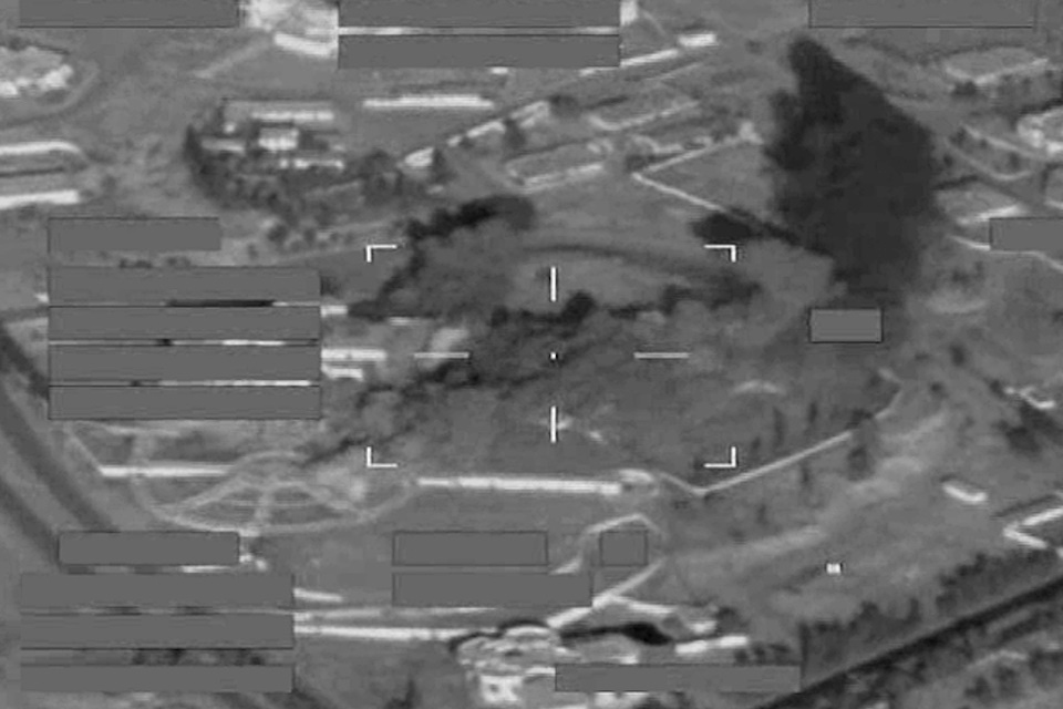 فیلم | تصاویر ماهواره‌ای از لحظۀ انهدام کاخ صدام در موصل