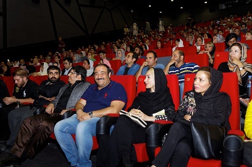 هنرنمایی غفوریان در مراسم رونمایی از «با من خوش می‌گذره»