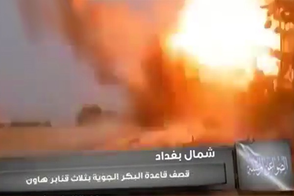 فیلم | لحظه انفجار داعشی خمپاره‌انداز 