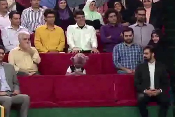 فیلم | تسلیت جناب‌خان به مناسبت بازگشایی مدارس